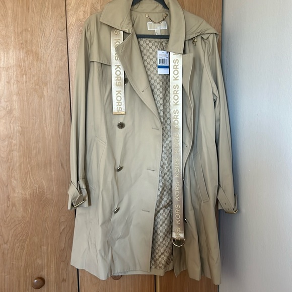 Michael Kors trench coat - Picture 2 of 9